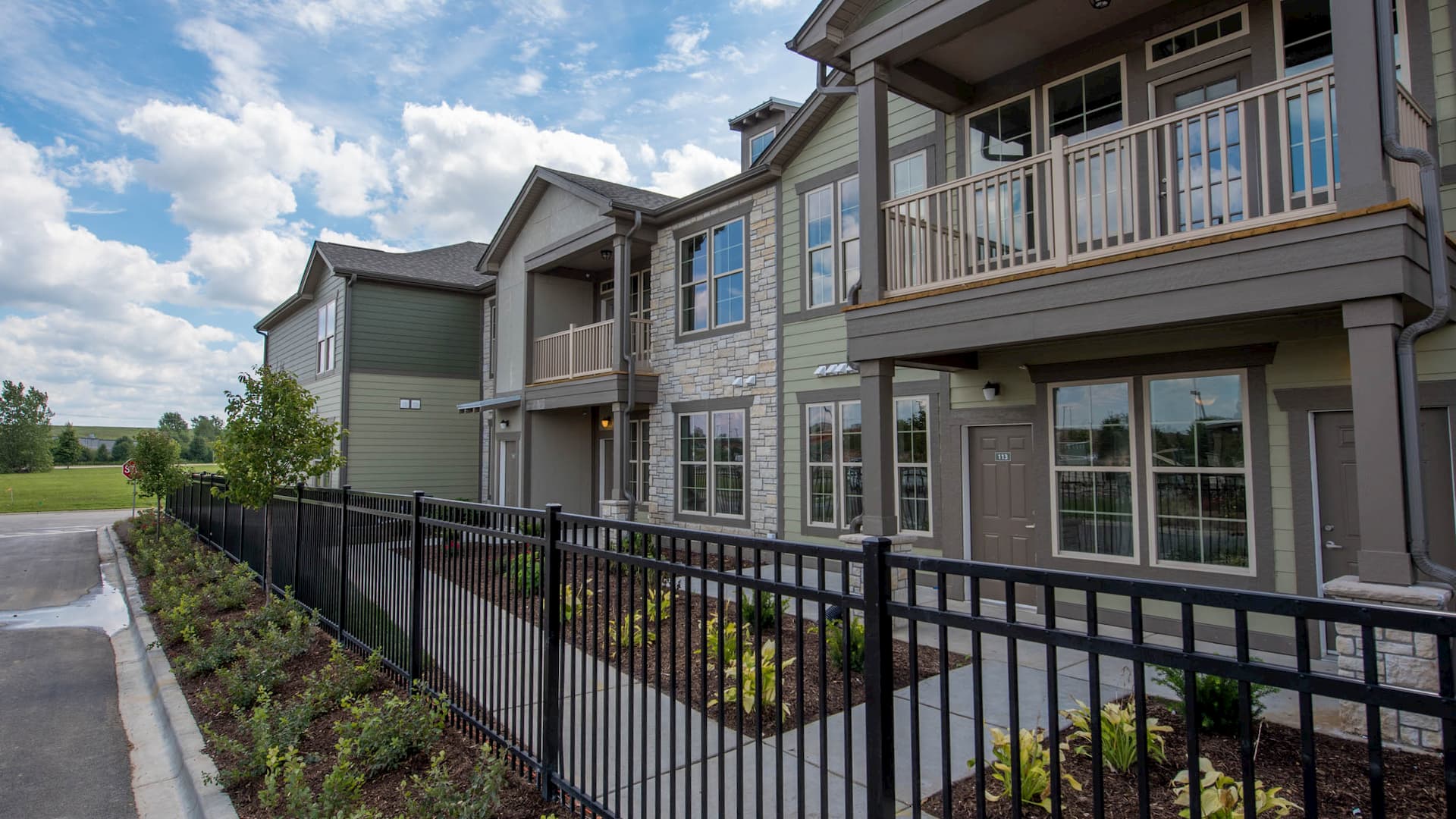 Photos of Springs at Weber Road in Romeoville, Illinois